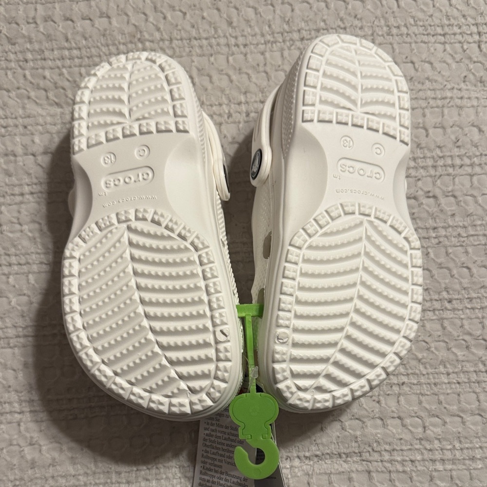 CROCS Kids Classic Clog - White - Picture 3 of 6